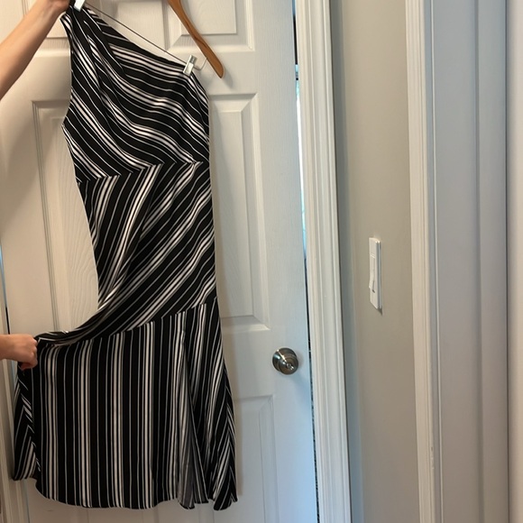 Sam Edelman Elegant Black and White Striped Dress size 10 - Picture 4 of 11